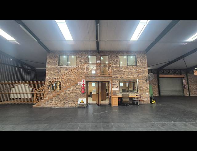 1,011M² WAREHOUSE TO LET IN NELSPRUIT INDUSTRIAL
